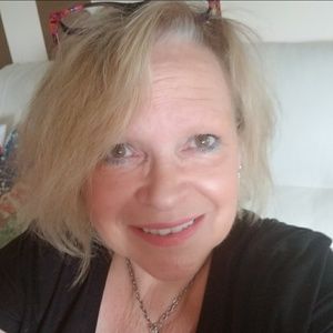 Meet your Posher, Carley